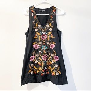 Silky, embroidered tank top